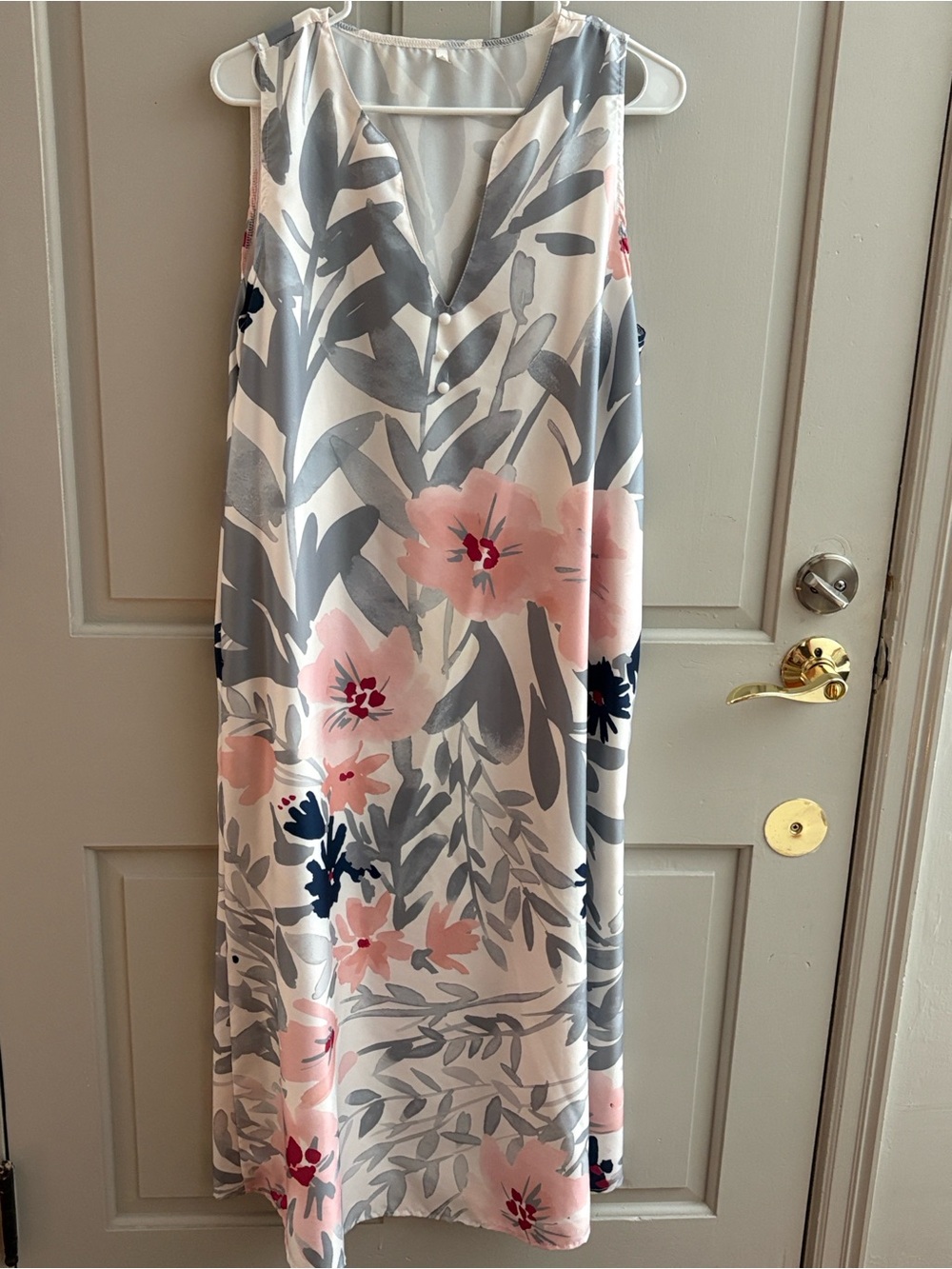Sleeveless Floral V-Neck Maxi Dress in Blush & Gray